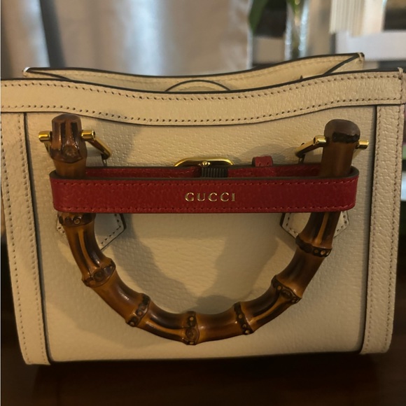 GUCCI DIANA MINI TOTE BAG - Picture 2 of 5